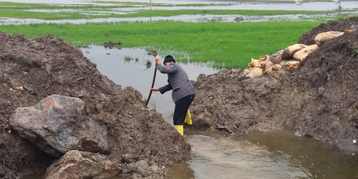 Kenti Hortum Vurdu! Üreticilerin Kaybı Büyük!