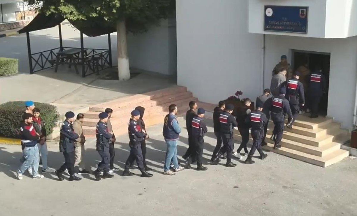 Mersin’de 43 Adrese Eş Zamanlı Uyuşturucu Operasyonu