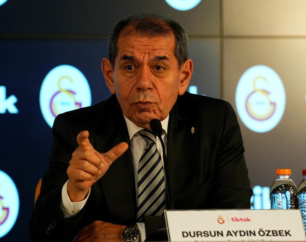 Dursun Özbek’ten Bütçe ve Transfer Eleştirilerine Yanıt