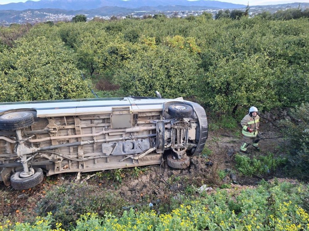 Öğrenci Servisi Kazası: 9 Yaralı