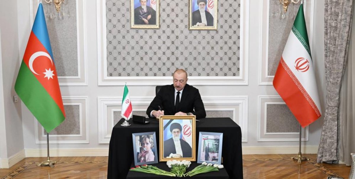 Aliyev'den Hamaney İçin Başsağlığı Ziyareti