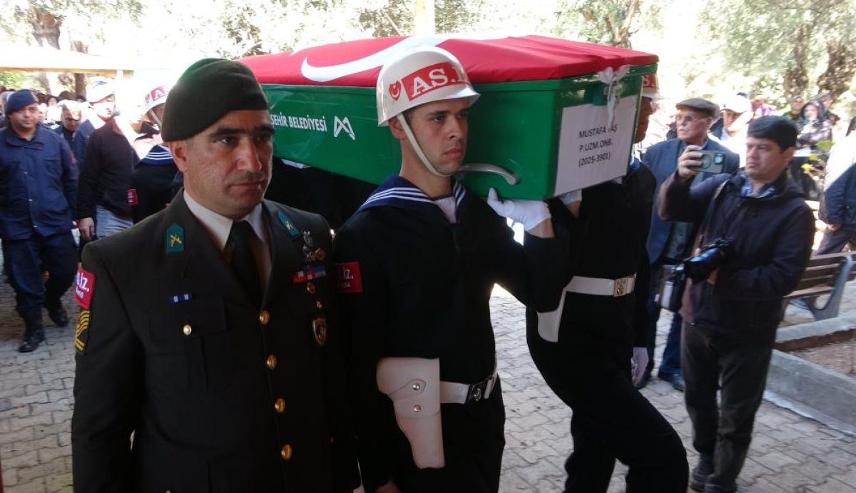 Kıbrıs’ta Kazada Şehit Olan Uzman Onbaşı Mersin’de Defnedildi