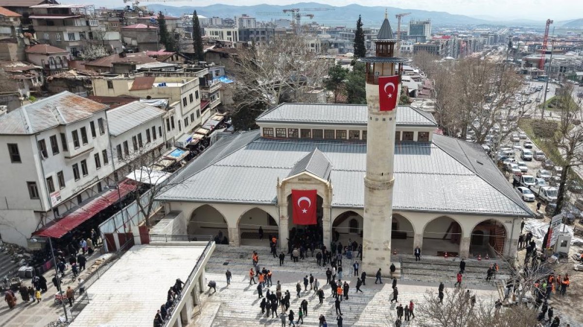 Depremde Zarar Gören Ulu Cami Yeniden Açıldı