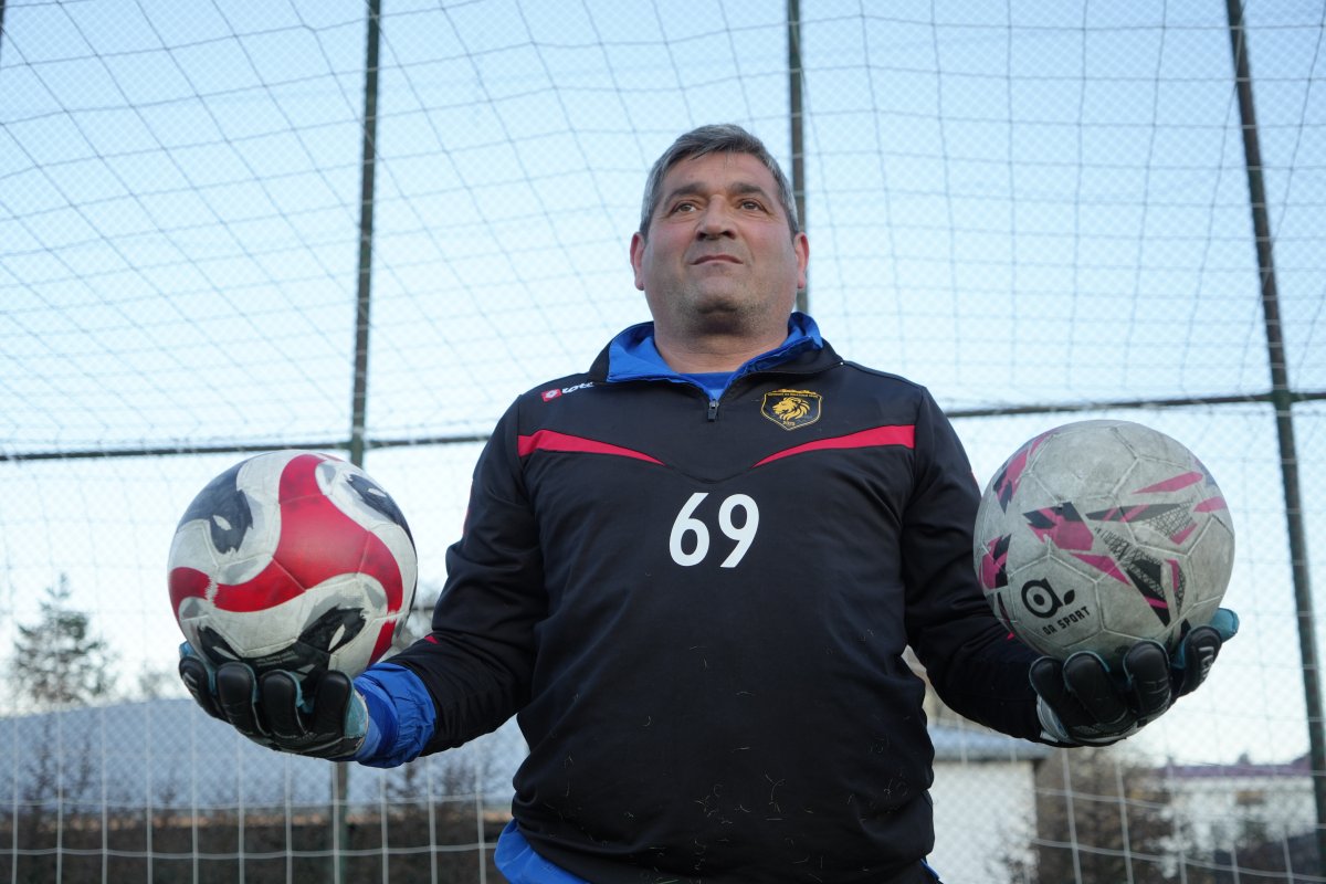 'Bayburt' Müdür Hem İsmiyle Hem De 40 Yıllık Futbol Tutkusuyla Dikkat Çekiyor