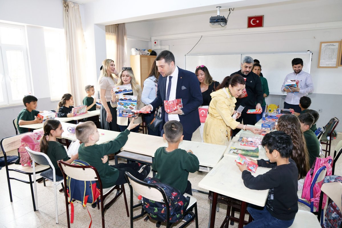 Adana’da Çocuklar Unutulmadı
