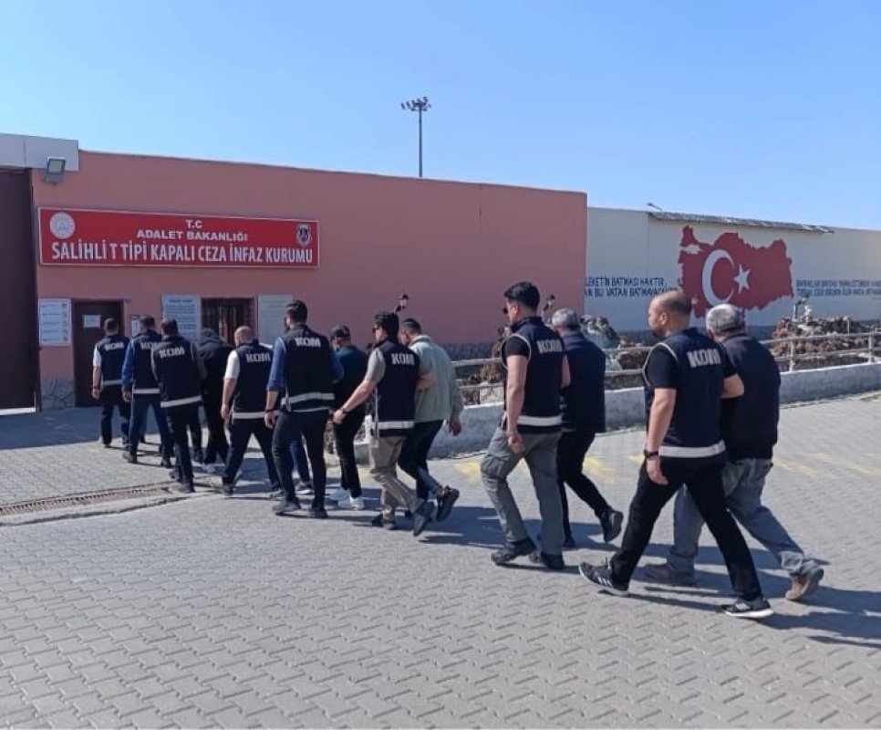 Manisa’da Tefecilik Operasyonu: 9 Kişi Tutuklandı