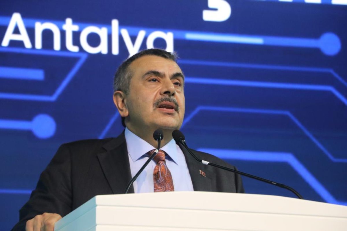 Bakan Tekin: 