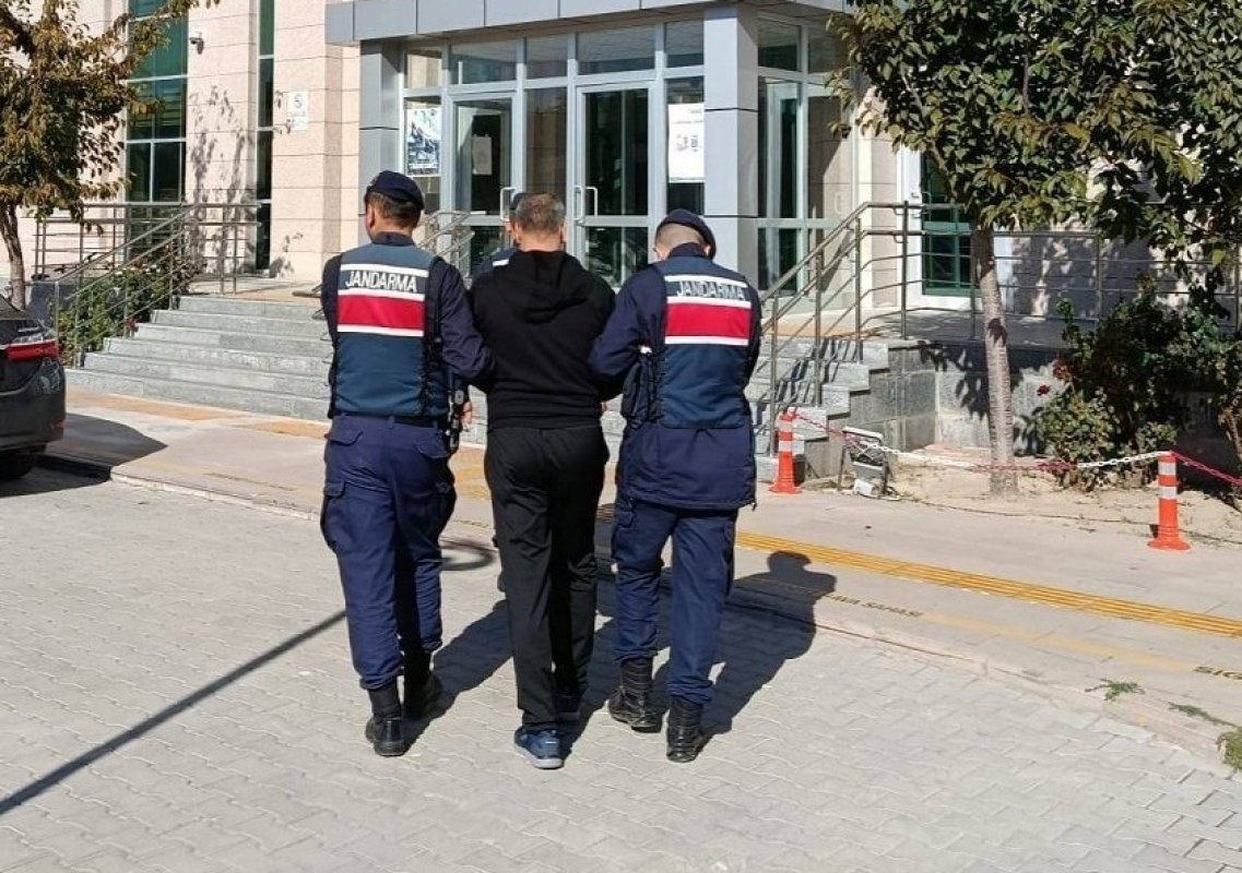 Konya’da Bir Kişiyi Silahla Vurarak Öldüren Şahıs Karaman'da Yakalandı