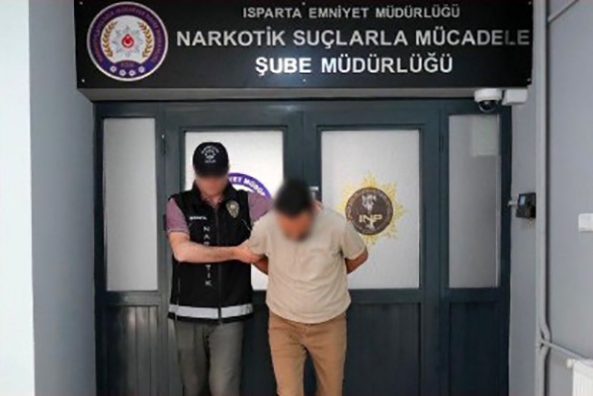 Isparta’da Uyuşturucu Ticareti Suçundan 10 Yıl Hapis Cezasıyla Aranan Şahıs Yakalandı
