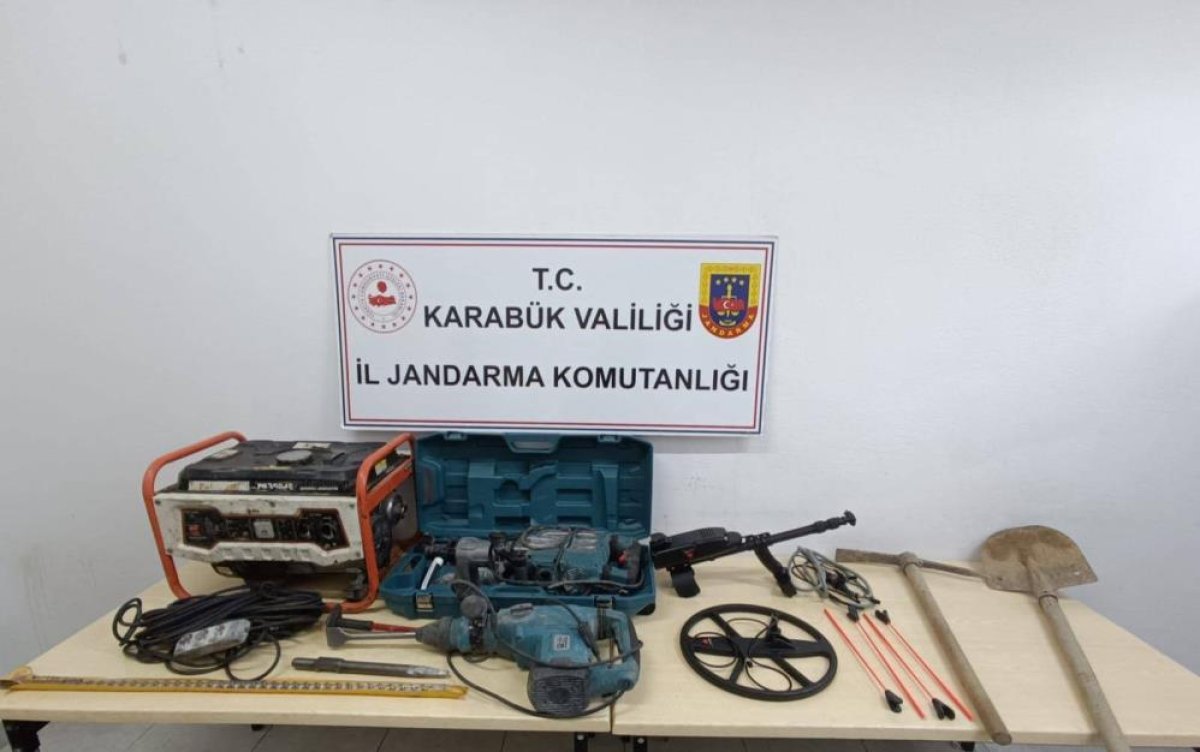Kaçak Kazı Ve Uyuşturucu Operasyonlarında 10 Şüpheli Yakalandı