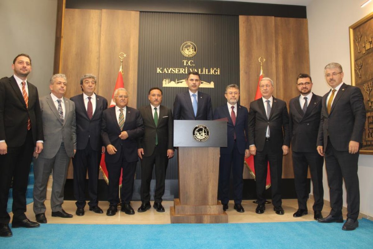 Bakan Kurum ve Yumaklı'dan Kayseri temasları