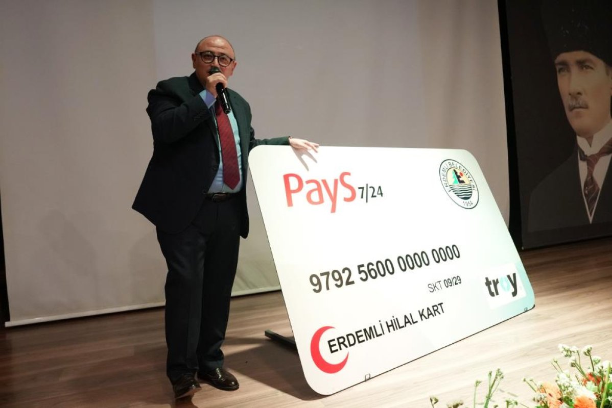 Erdemli Belediyesi Hilal Kart'ı hizmete sundu
