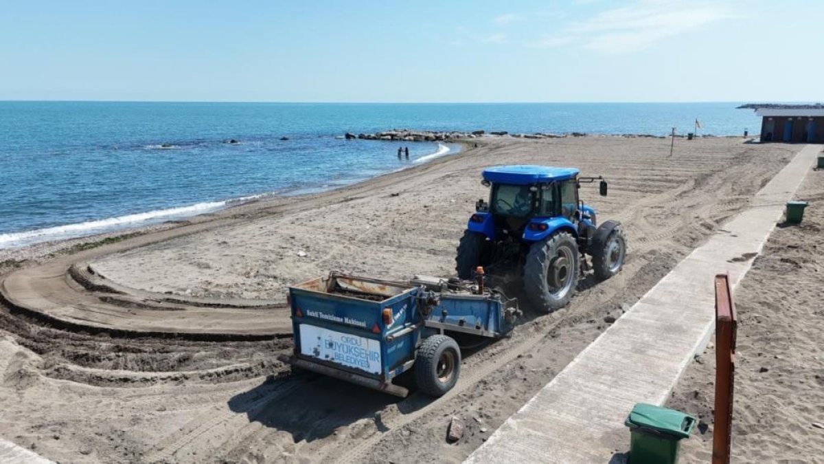 Ordu’da plajlarda temizlik ve bakım çalışmaları