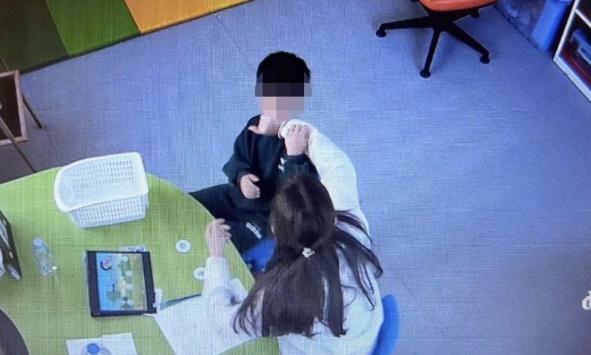 Mersin’de Otizmli Çocuğa Şiddet Davasında Öğretmenin Tutukluluğuna Devam Kararı