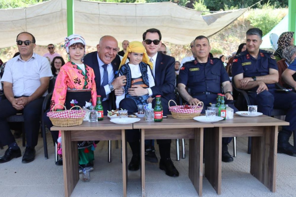 Hisarcık Kutlubeyler köyünde Kiraz Festivali coşkusu