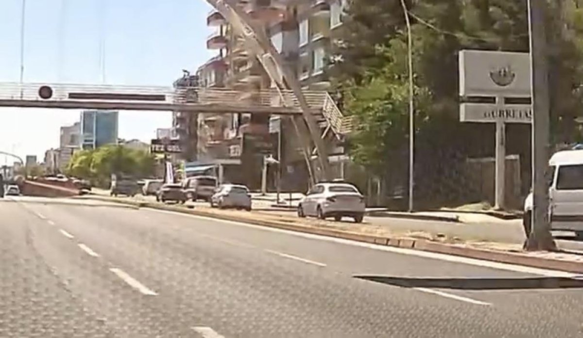 Diyarbakır'da üst geçitten düşen şahıs yaralandı
