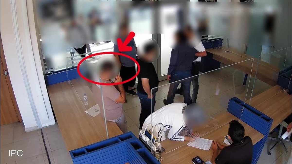 Antalya'da sahte kimlikle gayrimenkul dolandırıcılığı yapan 3 kişi tutuklandı