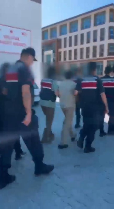  Yalova’da uyuşturucu operasyonunda 3 tutuklama