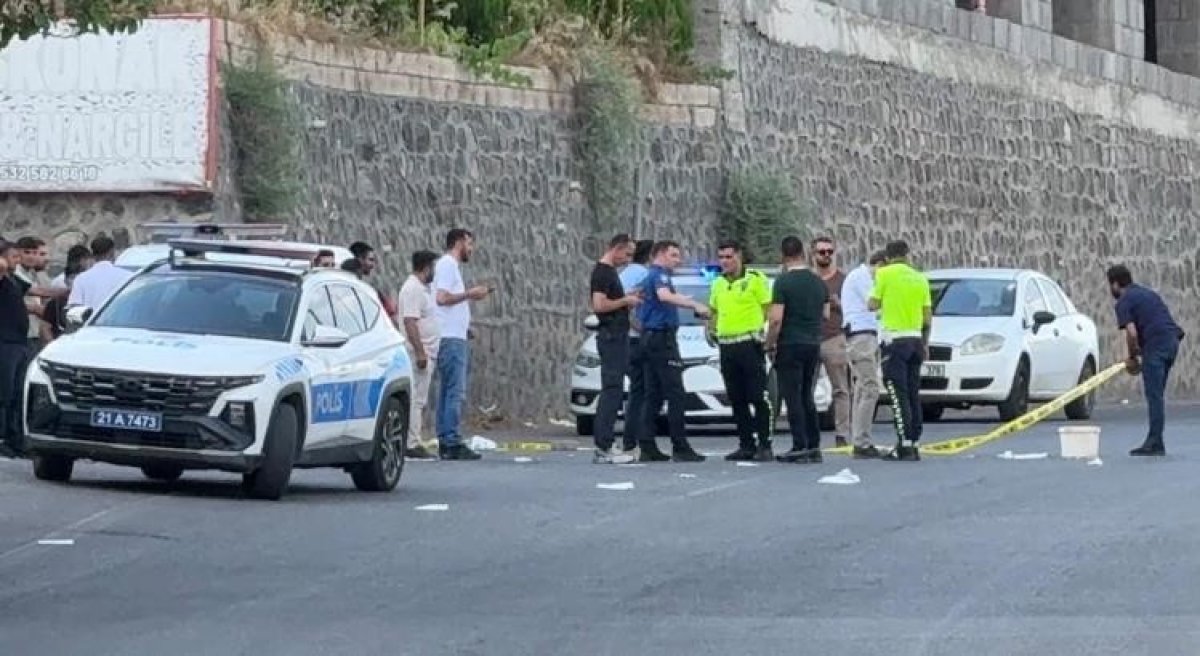 Diyarbakır'da silahlı saldırıda ağır yaralanan şahıs hayatını kaybetti
