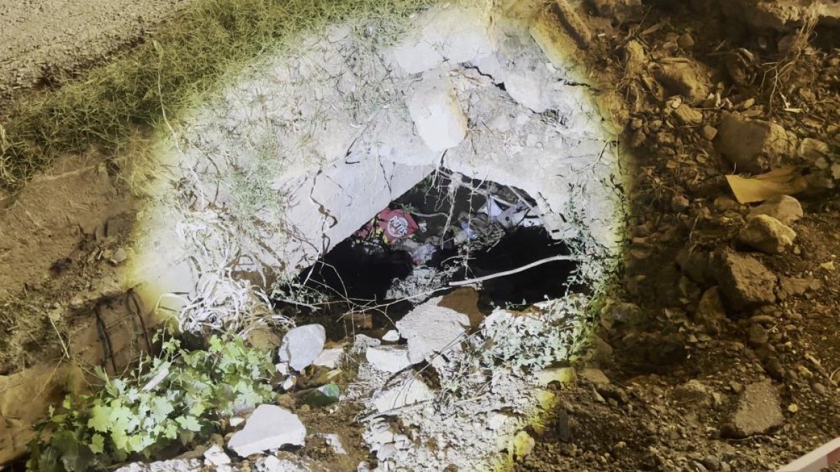 Çocuğun 3 metrelik kuyuya düştüğü korku dolu anlar kamerada