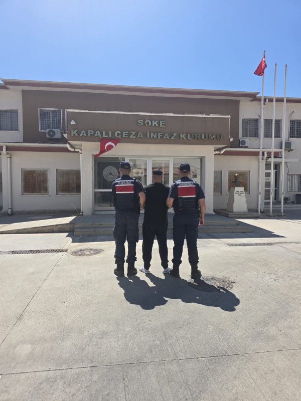 Kuşadası'ndaki operasyonda yakalanan 2 şüpheli tutuklandı
