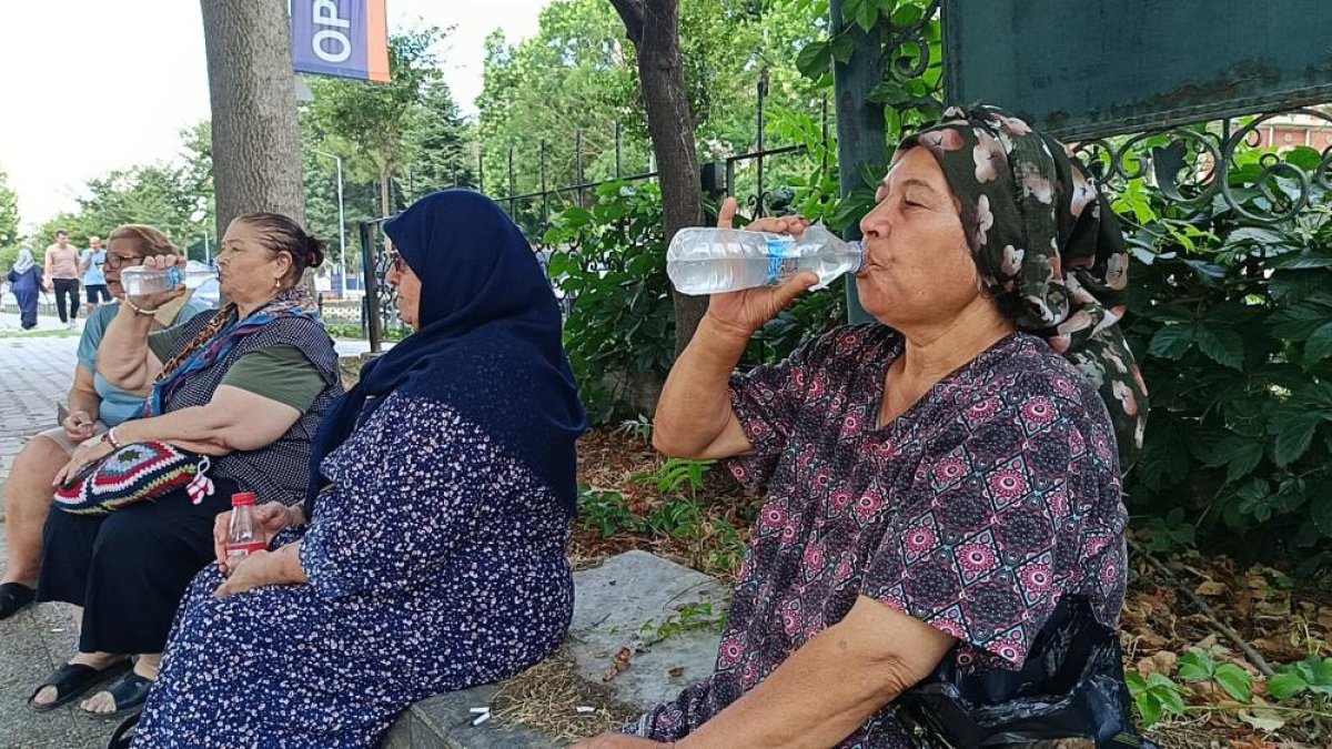 Sıcak havalarda gizli tehlike: Yetersiz su tüketimi hayati risk oluşturuyor
