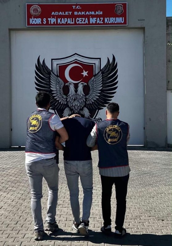 Iğdır'da uyuşturucu suçundan aranan firari yakalandı