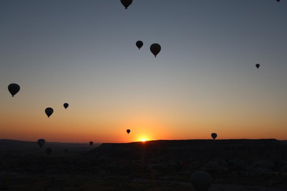 6 ayda 306 bin turist Kapadokya'yı kuş bakışı izledi