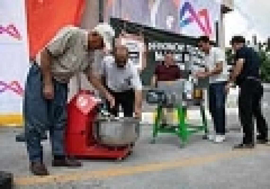 Mersin'de üreticiye feromon tuzak ve makine ekipmanı desteği