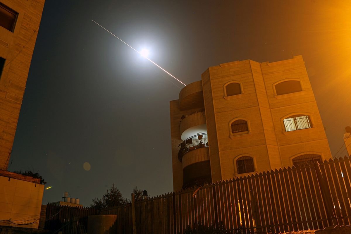 ABD Ateşkes İstedi; İran, İsrail’in Can Damarını Vurdu