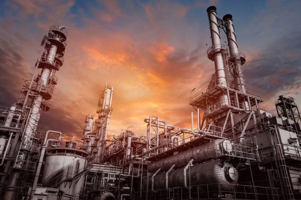 ABD İran Gerilimi Petrol Fiyatlarını Yeniden Artırdı