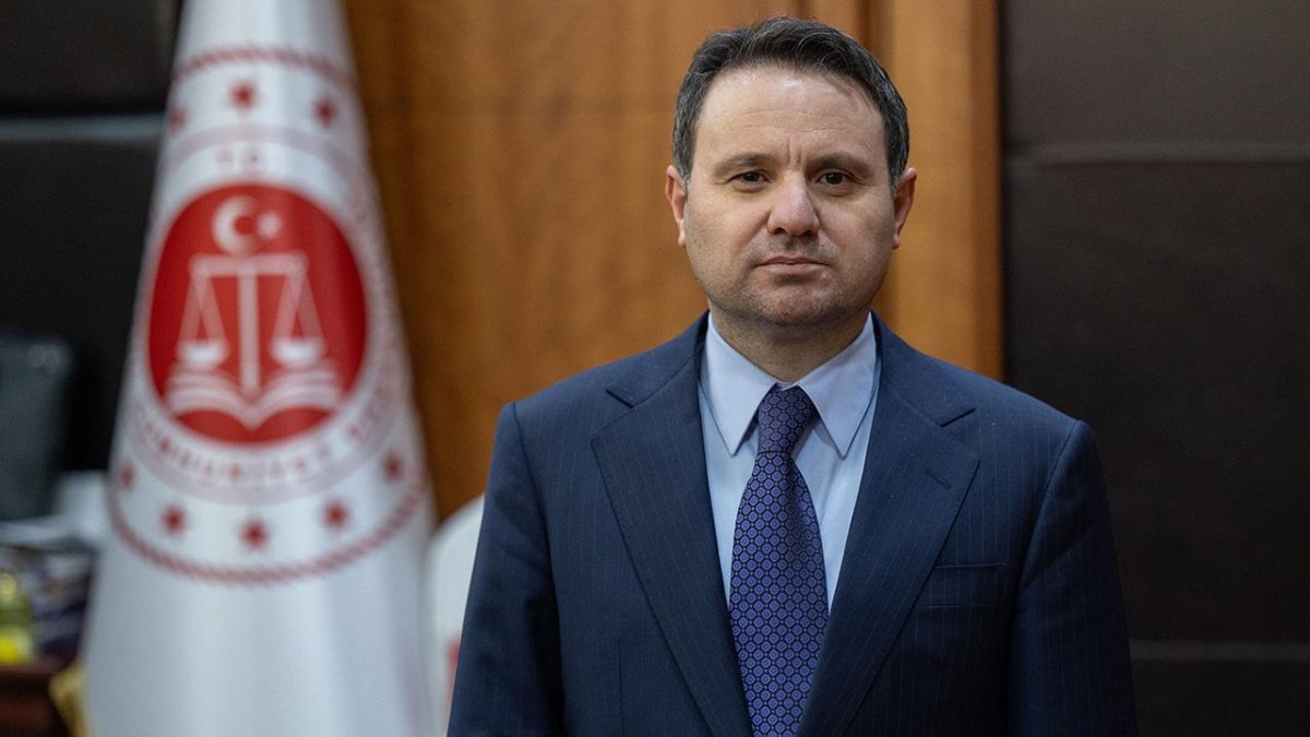 Bakan Gürlek: Sokak Çetelerinin Kökü Kazınana Dek Operasyonlarımız Sürecek
