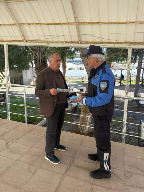 Mersin’de Polis Vatandaşı Bilgilendirdi