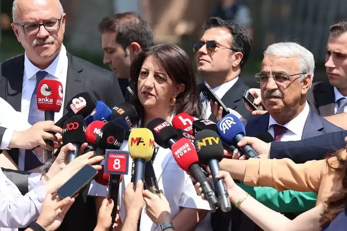 DEM Parti Heyeti İmralı'ya Gitti