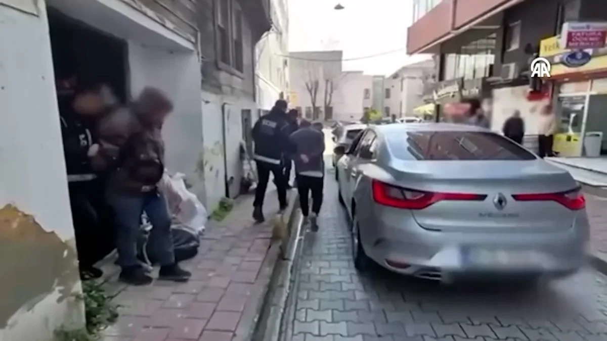 Fatih’te Sit Alanındaki Kaçak Kazıya Suçüstü: 3 Şüpheli Yakalandı