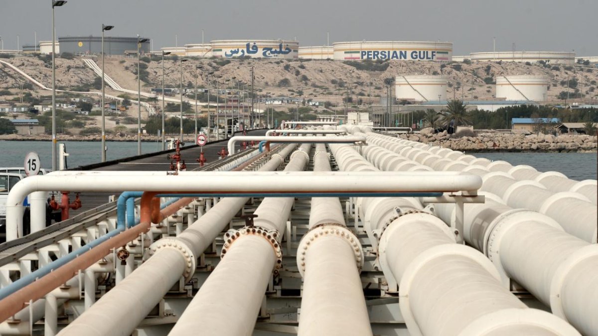 İran: Hark Adası Savaş Boyunca 548 Kez Saldırıya Uğradı