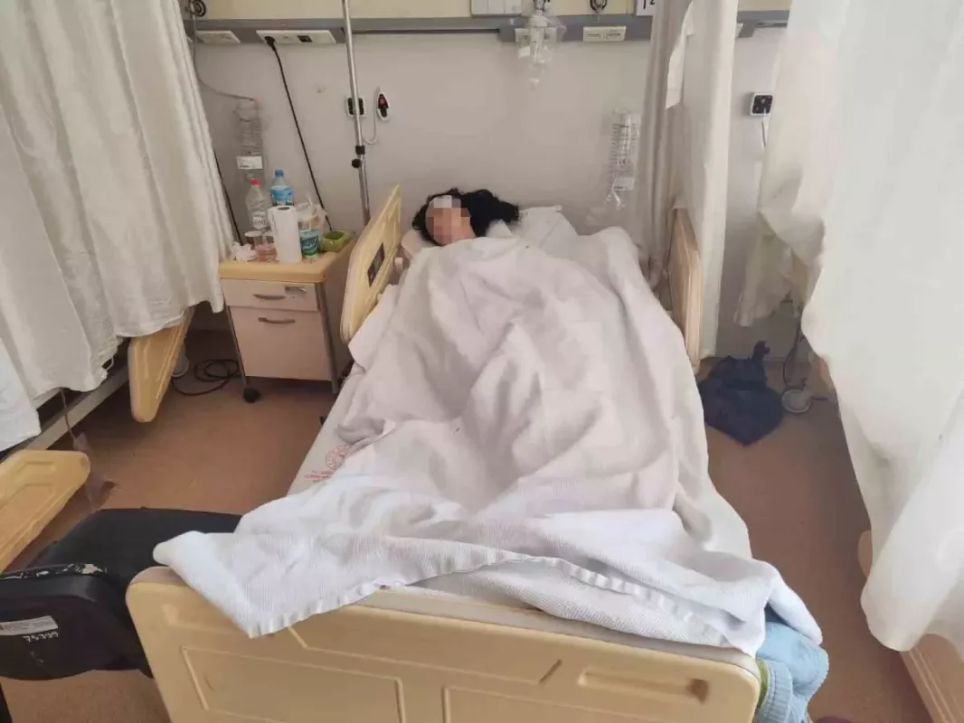 Eşi Tarafından 4. Kattan Atıldı: Hayat Savaşı Veriyor