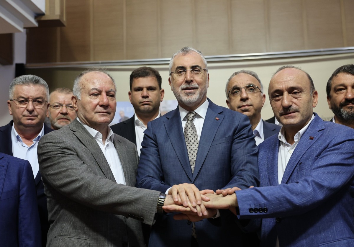 Kamu işçileri için çerçeve protokol imzalandı: 2025 için ilk 6 ayda yüzde 24, ikinci 6 ayda yüzde 11 zam