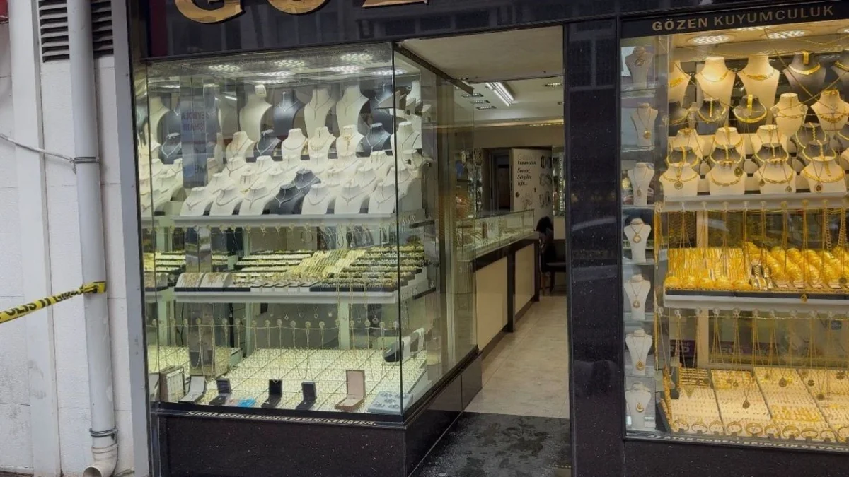 Kuyumcuda silahlı soygun