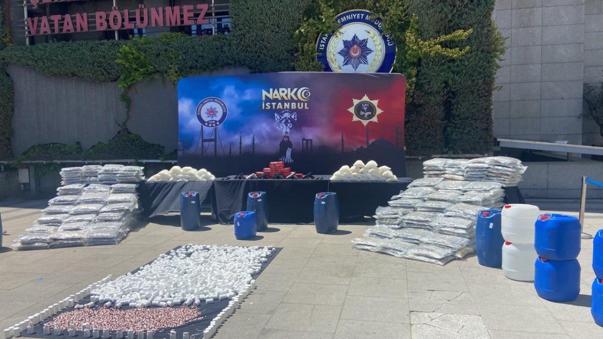 4 İlde Zehir Tacirlerine Dev Operasyon: 1,2 Ton Uyuşturucu Ele Getirildi